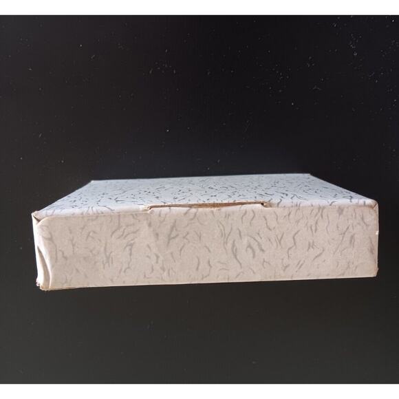 Vintage Andre Jewelry & Gifts Pottstown PA Cardboard Gift Box - Picture 3 of 10